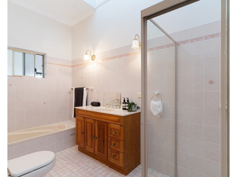 2 Kinsel Grove, Bexley NSW 2207