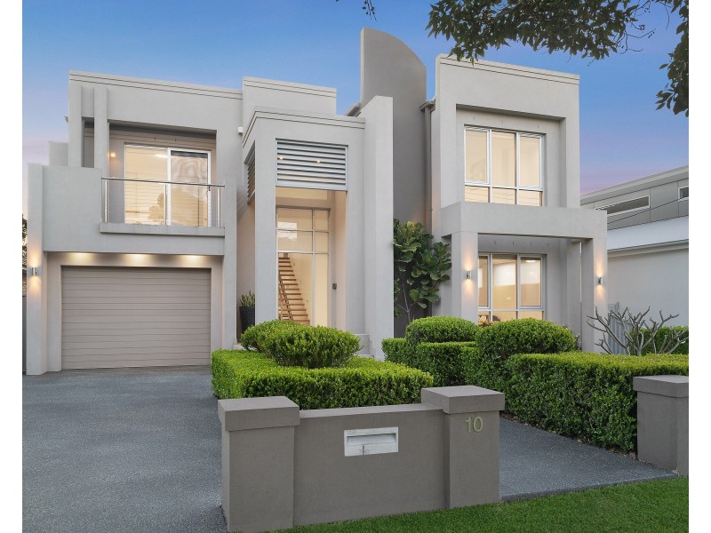 10 Illawarra Parade, Beverly Hills NSW 2209