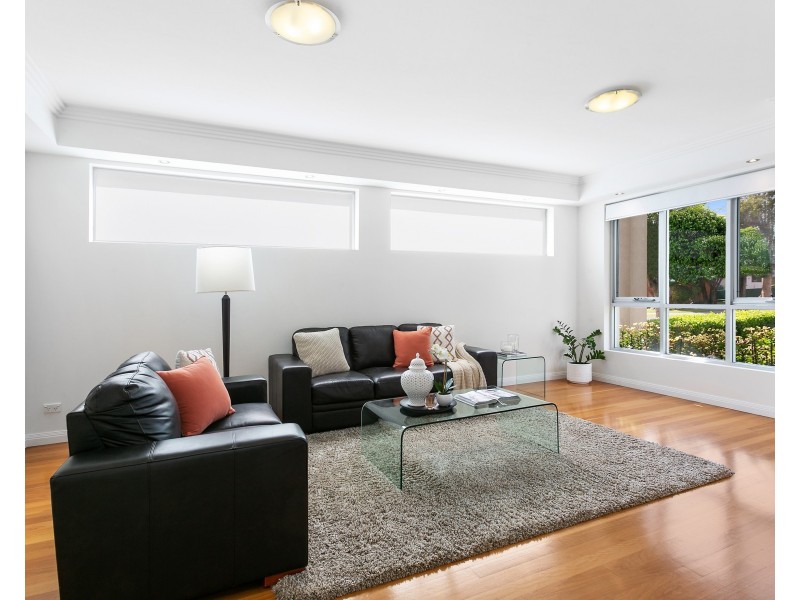 10 Illawarra Parade, Beverly Hills NSW 2209