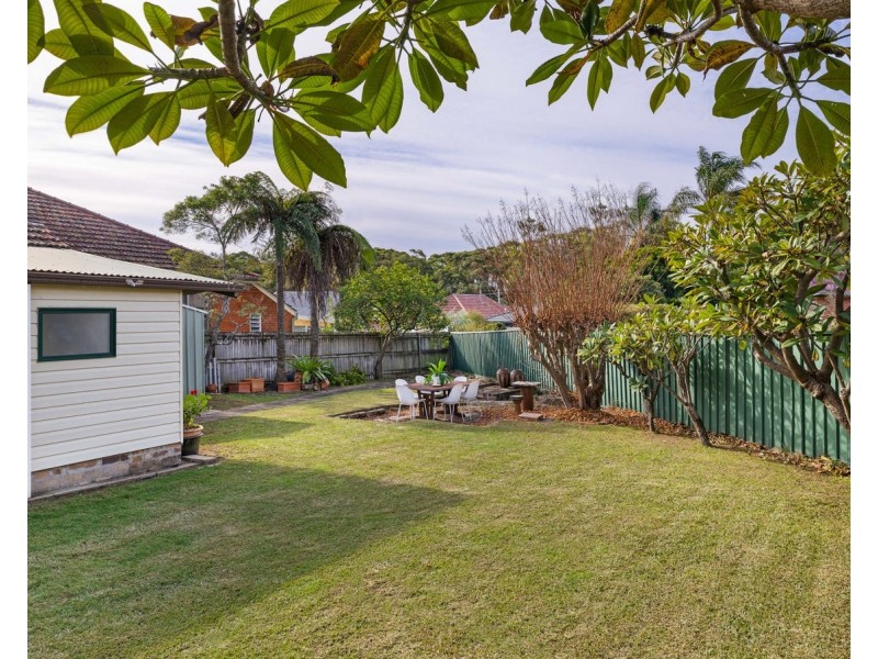 28 Caloola Crescent, Beverly Hills NSW 2209