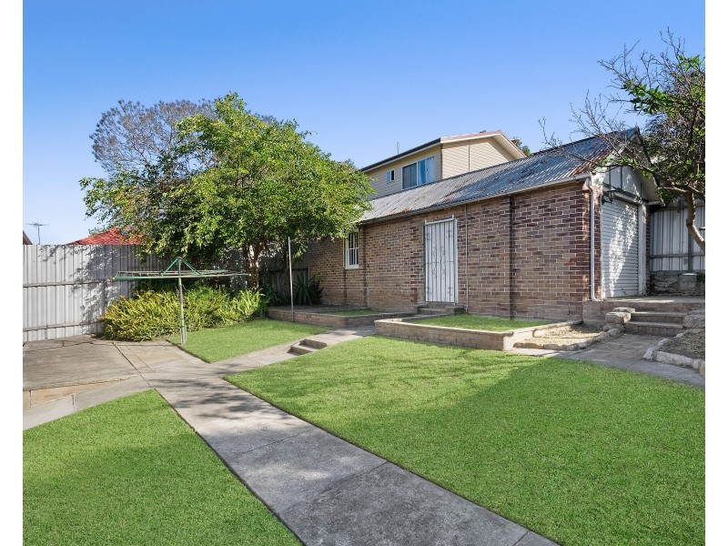 17 Park Road, Carlton NSW 2218