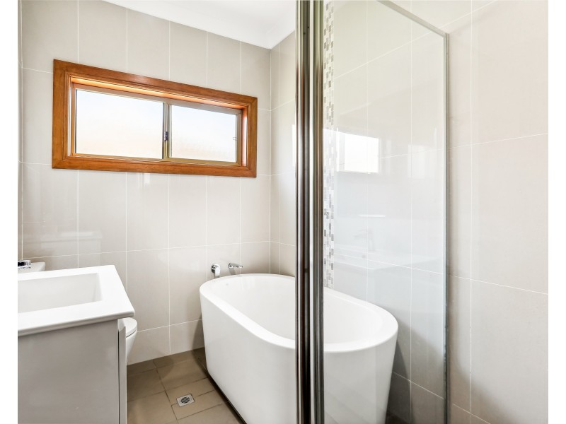 24 Roseview Avenue, Roselands NSW 2196