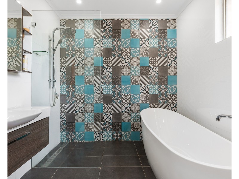 64 Allwood Crescent, Lugarno NSW 2210