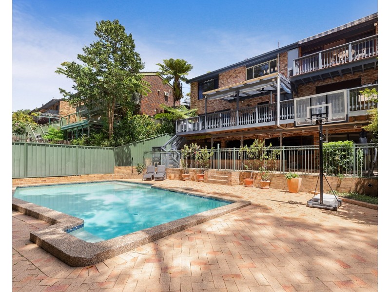 64 Allwood Crescent, Lugarno NSW 2210