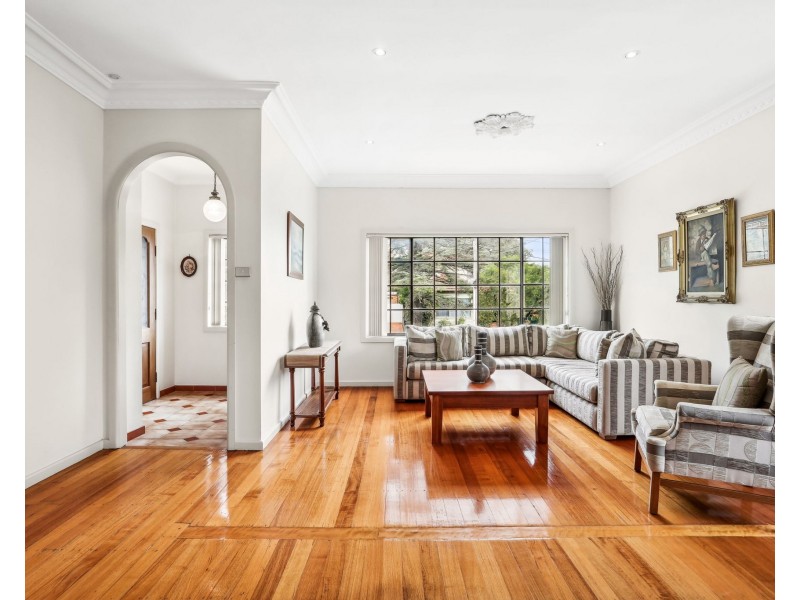 6 Shirley Avenue, Roselands NSW 2196