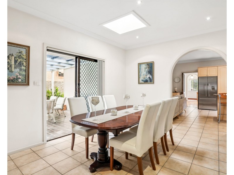 6 Shirley Avenue, Roselands NSW 2196