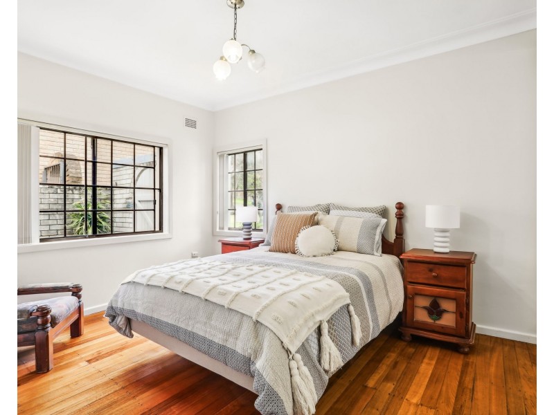 6 Shirley Avenue, Roselands NSW 2196