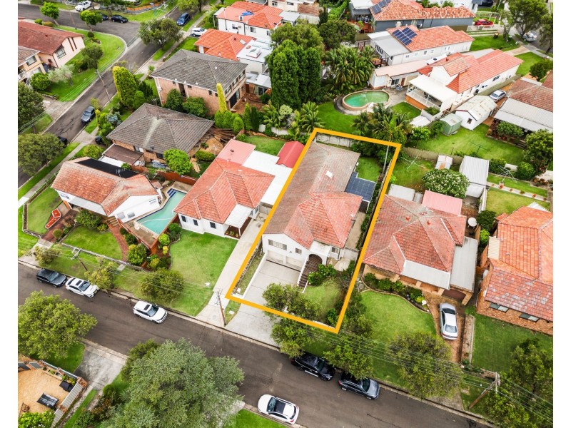 6 Shirley Avenue, Roselands NSW 2196