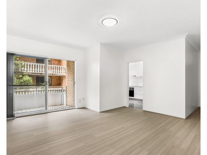 2/30 Gloucester Road, Hurstville NSW 2220