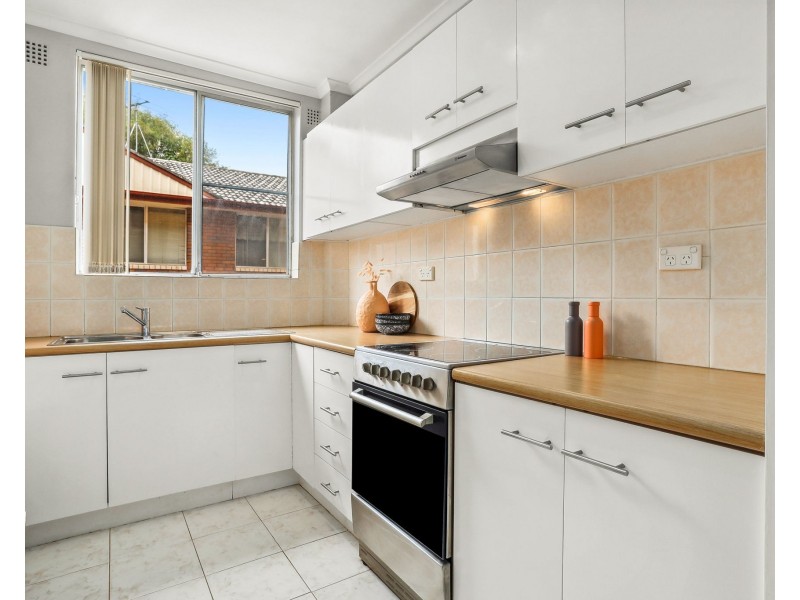 10/25 Phillip Street, Roselands NSW 2196