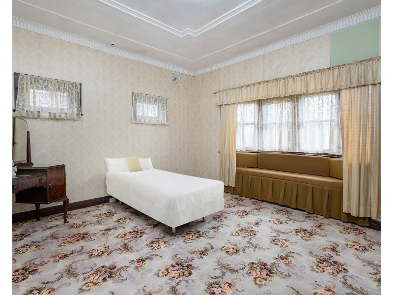 4 Halley Avenue, Bexley NSW 2207