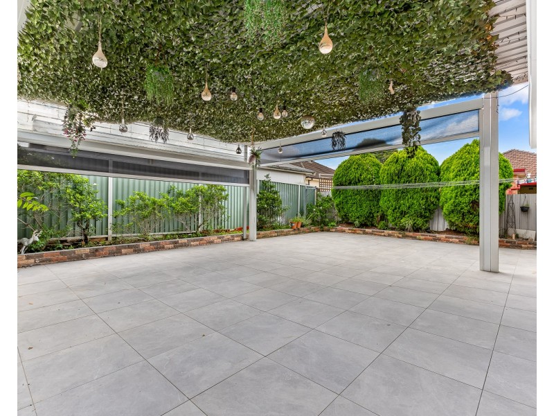 23 Berring Avenue, Roselands NSW 2196