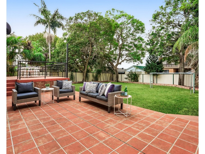 24 Mount Avenue, Roselands NSW 2196