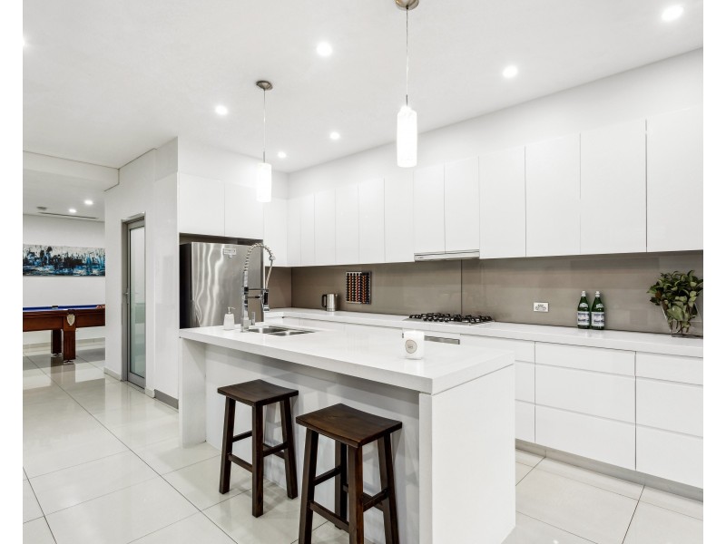 9a Dreadnought Street, Roselands NSW 2196