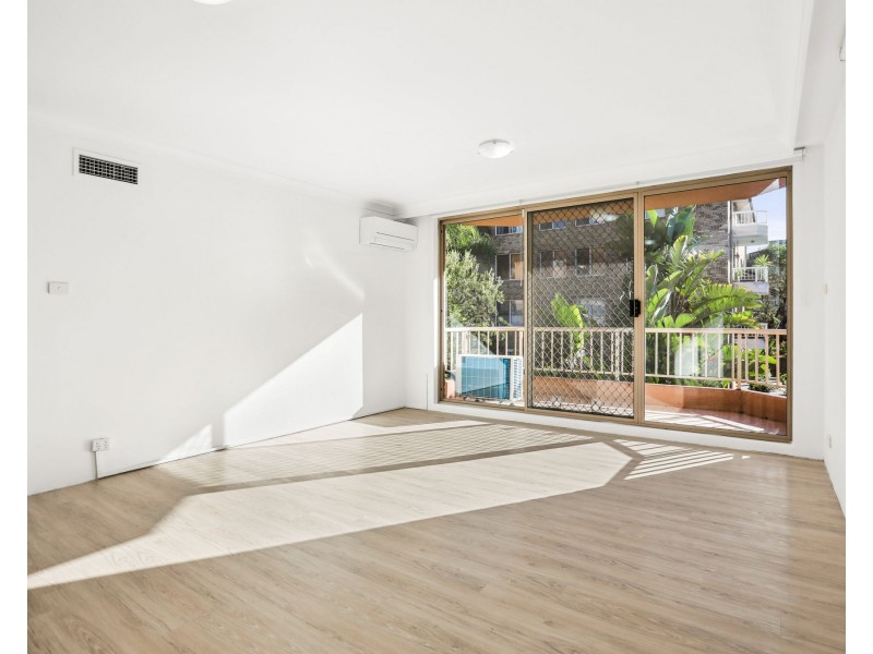 2/12 Frank Oliveri Drive, Chipping Norton NSW 2170