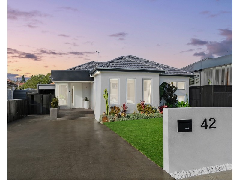42 Forsyth Street, Kingsgrove NSW 2208