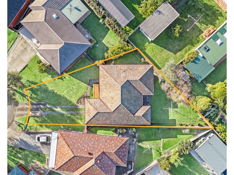 21 Enid Avenue, Roselands NSW 2196