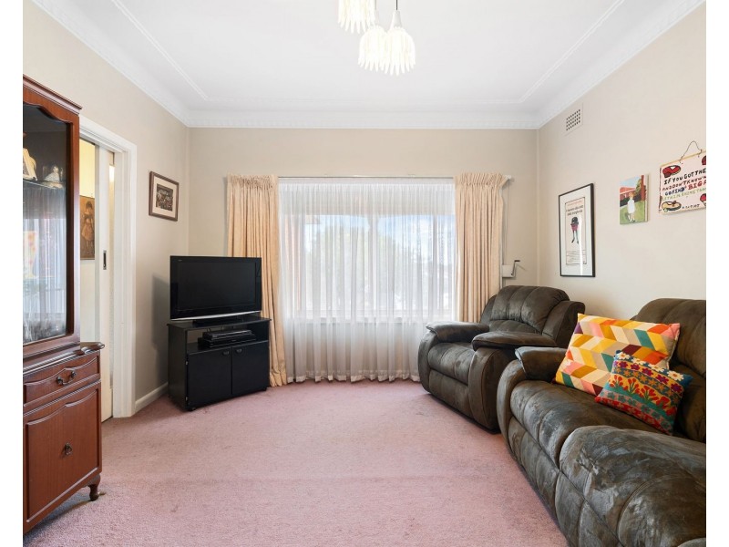 2A Springfield Avenue, Roselands NSW 2196