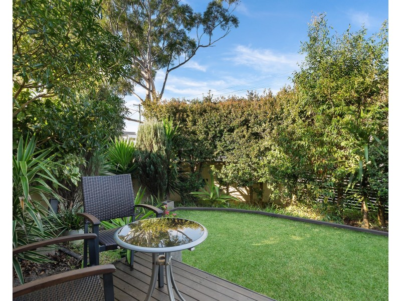2/13 Durbar Avenue, Kirrawee NSW 2232
