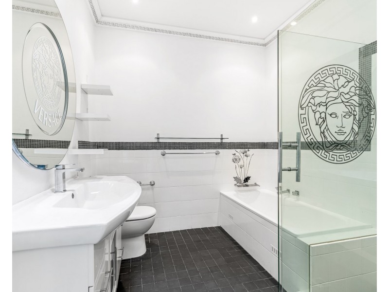 1/159-161 Queen Victoria Street, Bexley NSW 2207