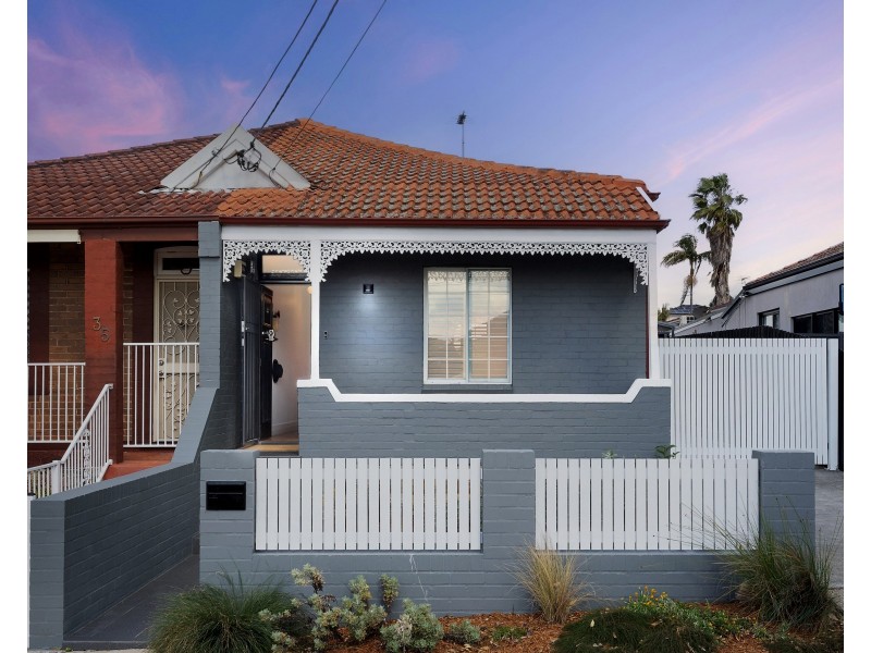 33 Tabrett Street, Banksia NSW 2216