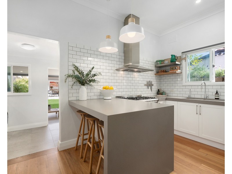 33 Tabrett Street, Banksia NSW 2216