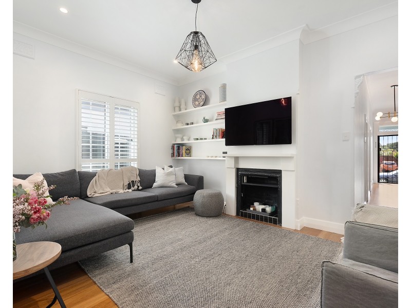 33 Tabrett Street, Banksia NSW 2216