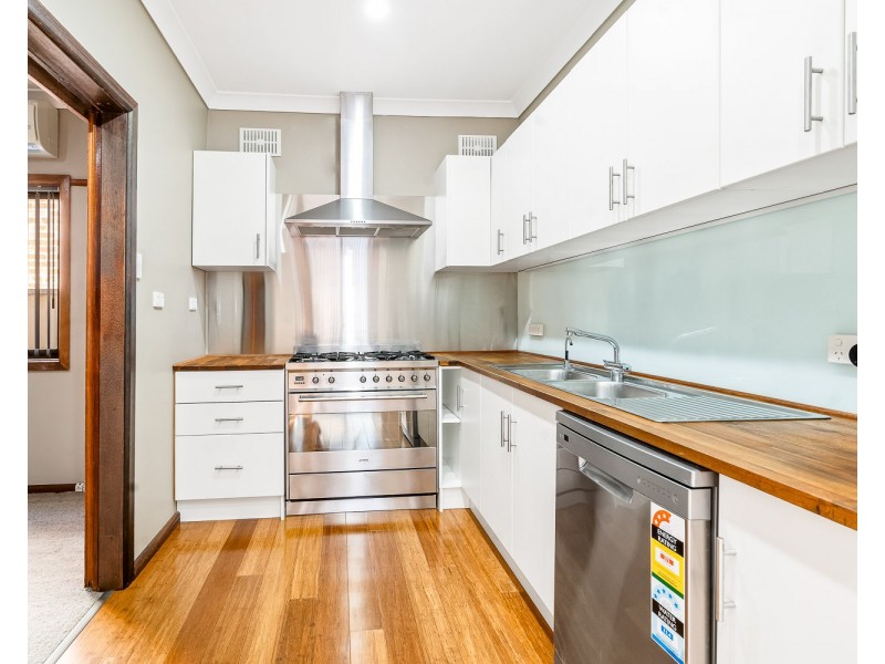 11 Rosebank Avenue, Kingsgrove NSW 2208