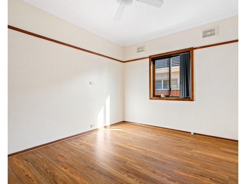 11 Rosebank Avenue, Kingsgrove NSW 2208