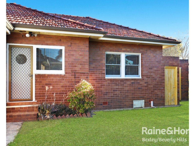 2/8 Glenwall Street, Kingsgrove NSW 2208