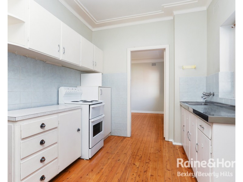 2/8 Glenwall Street, Kingsgrove NSW 2208