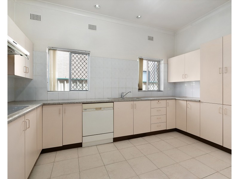 24 Ponyara Road, Beverly Hills NSW 2209