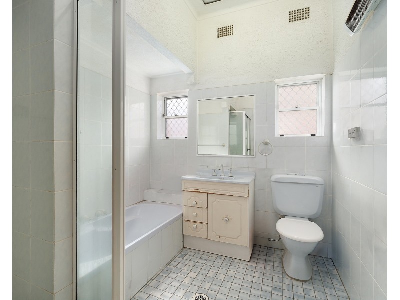 24 Ponyara Road, Beverly Hills NSW 2209