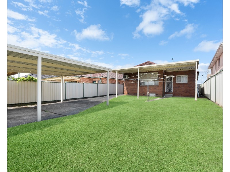 24 Ponyara Road, Beverly Hills NSW 2209