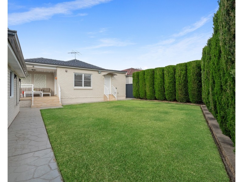 4 Austin Avenue, Beverly Hills NSW 2209