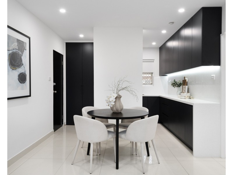 2/10 Dunmore Street North, Bexley NSW 2207