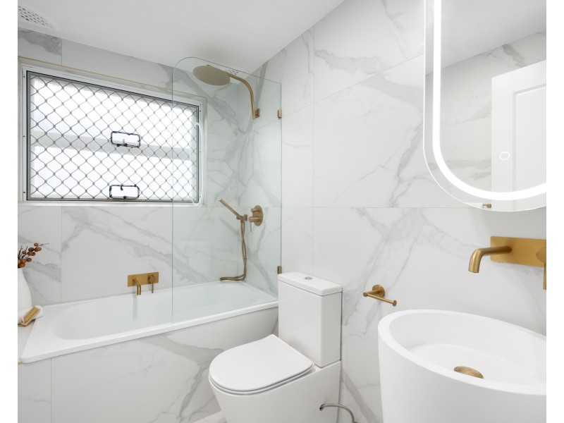 2/10 Dunmore Street North, Bexley NSW 2207