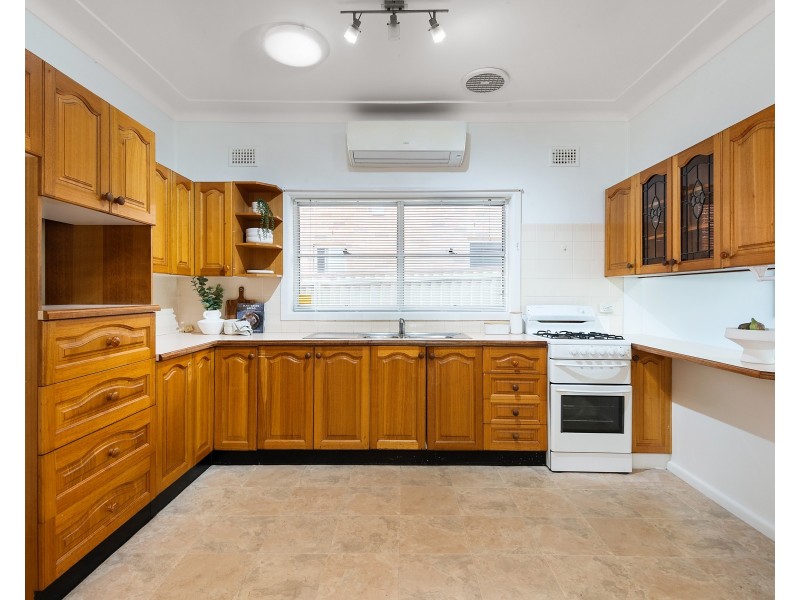 20 Daisy Street, Roselands NSW 2196