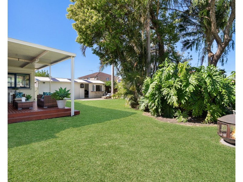 35 Lynwen Crescent, Banksia NSW 2216