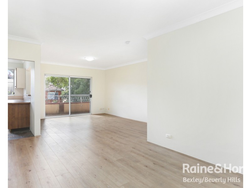 13/26-30 Hampton Court Road, Carlton NSW 2218
