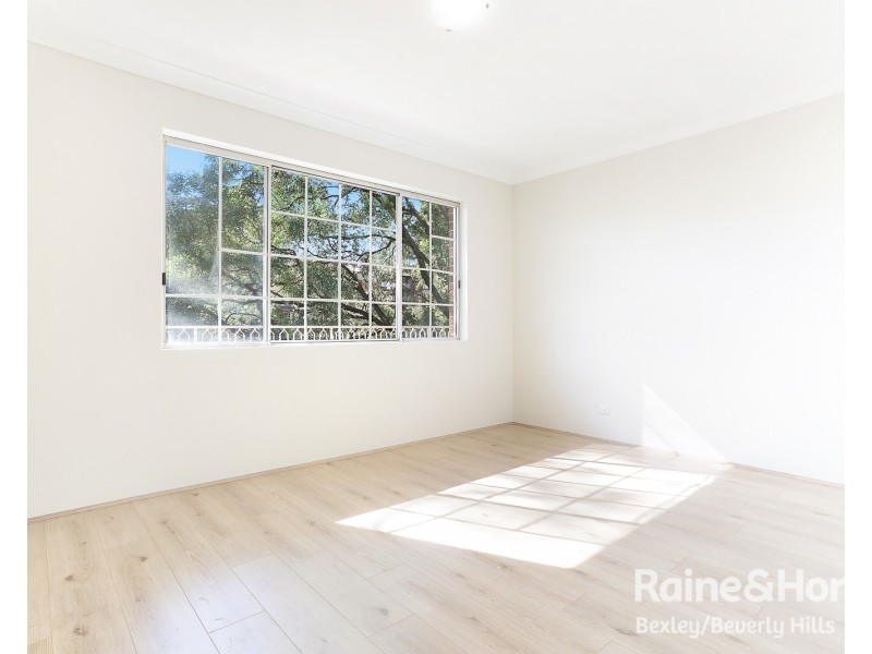 13/26-30 Hampton Court Road, Carlton NSW 2218