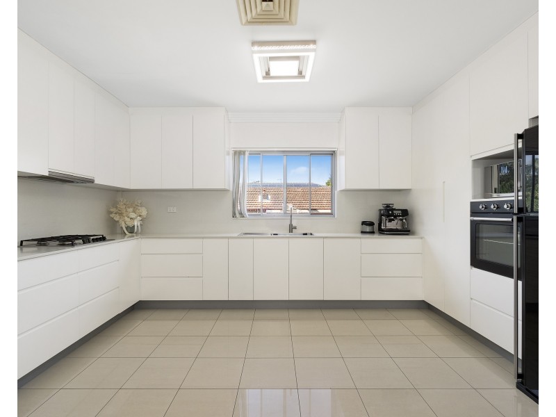 1/74 Connemarra Street, Bexley NSW 2207