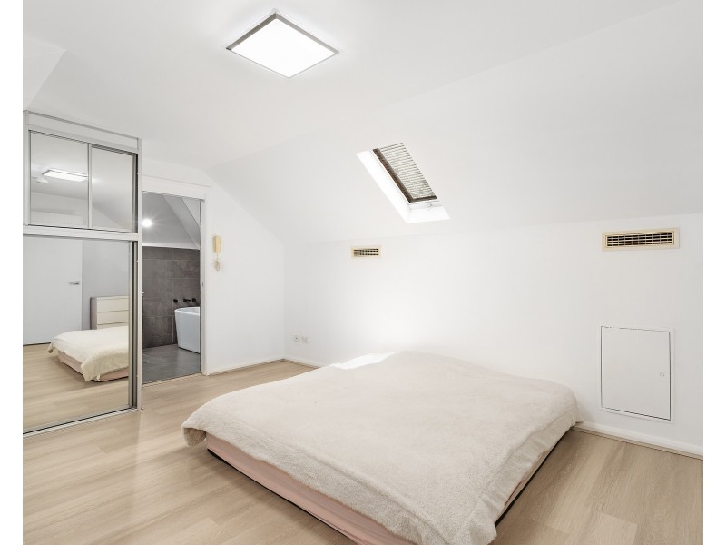 1/74 Connemarra Street, Bexley NSW 2207