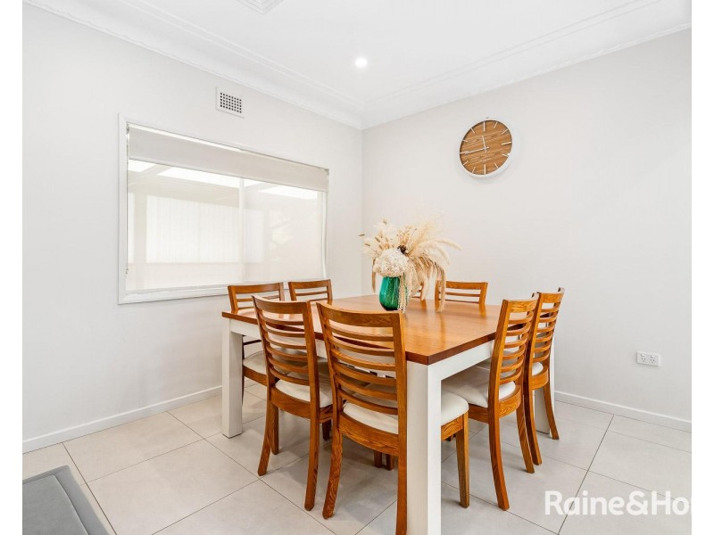 32 Leigh Avenue, Roselands NSW 2196