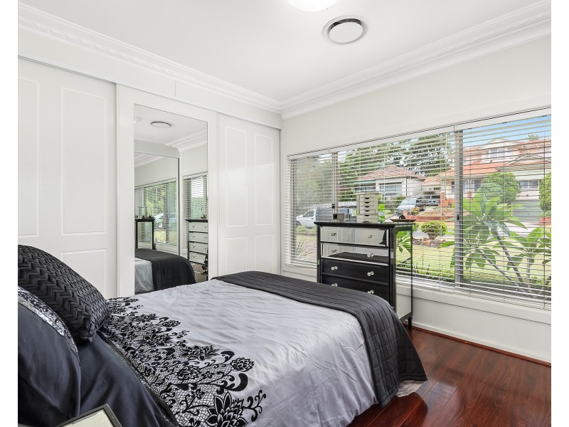 23 Roseview Avenue, Roselands NSW 2196