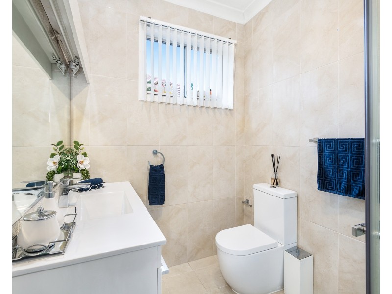 23 Roseview Avenue, Roselands NSW 2196