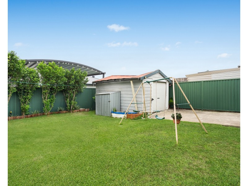 6 Parkland Avenue, Punchbowl NSW 2196
