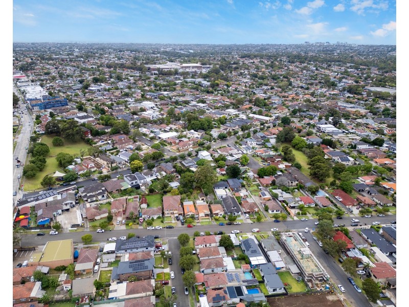 6 Parkland Avenue, Punchbowl NSW 2196