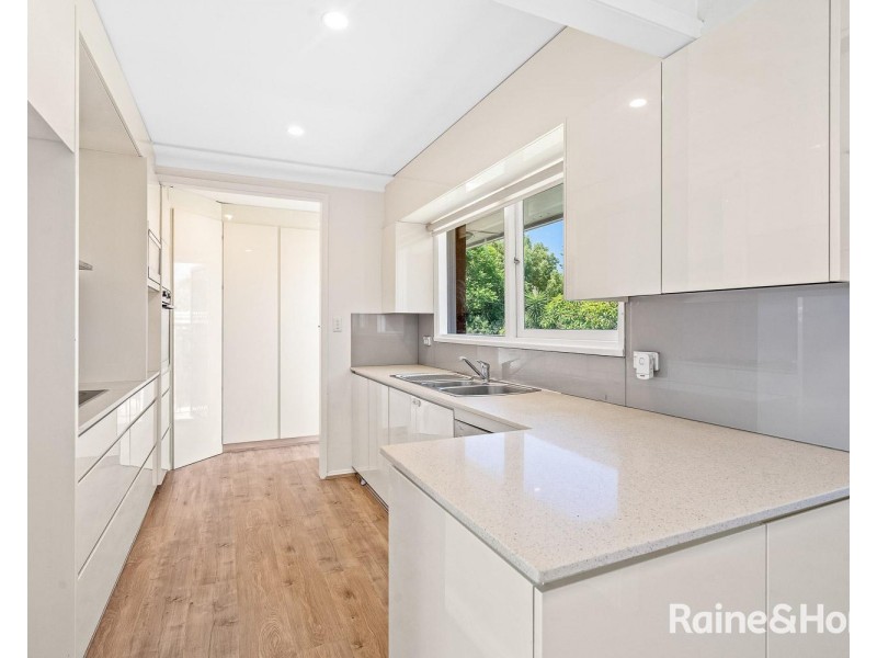 10 Sandra Crescent, Roselands NSW 2196