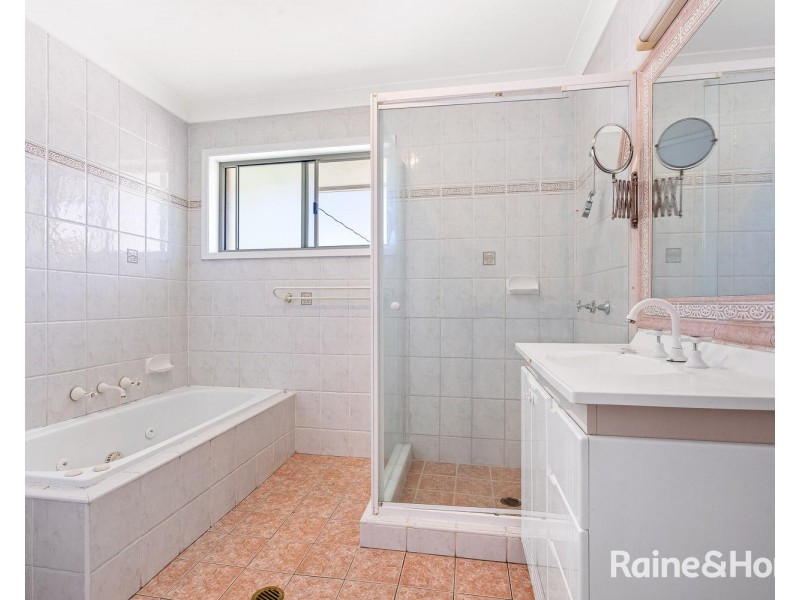 10 Sandra Crescent, Roselands NSW 2196